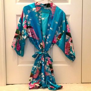 Silky, Short Robe